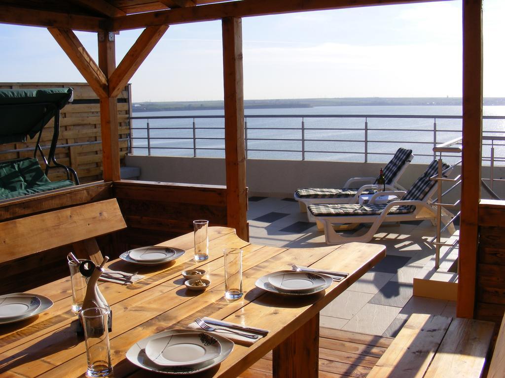 Elena'S Terrace Apartment Mamaia Room photo